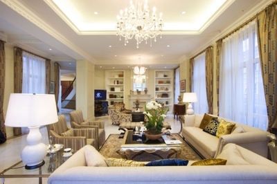 三雄·极光与无锡同济联合装饰公司产品互动，共筑建筑装潢新篇章